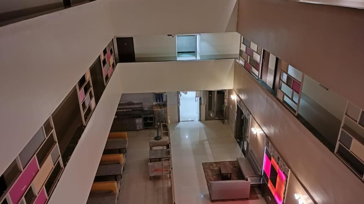 Hotel Sai Nidhi Supreme Navi Mumbai Esterno foto